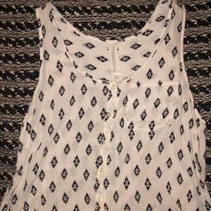 White chevron patterned blouse